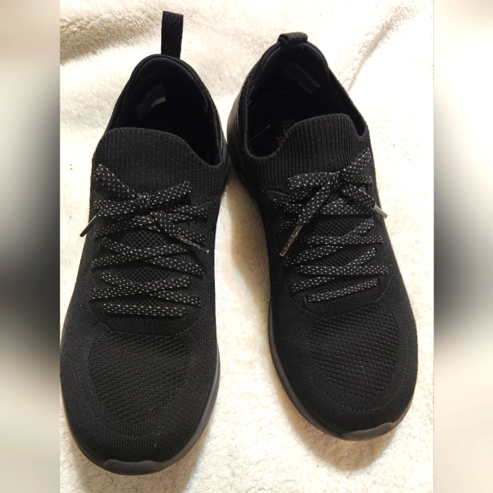 Black Sketchers Knit Sneakers